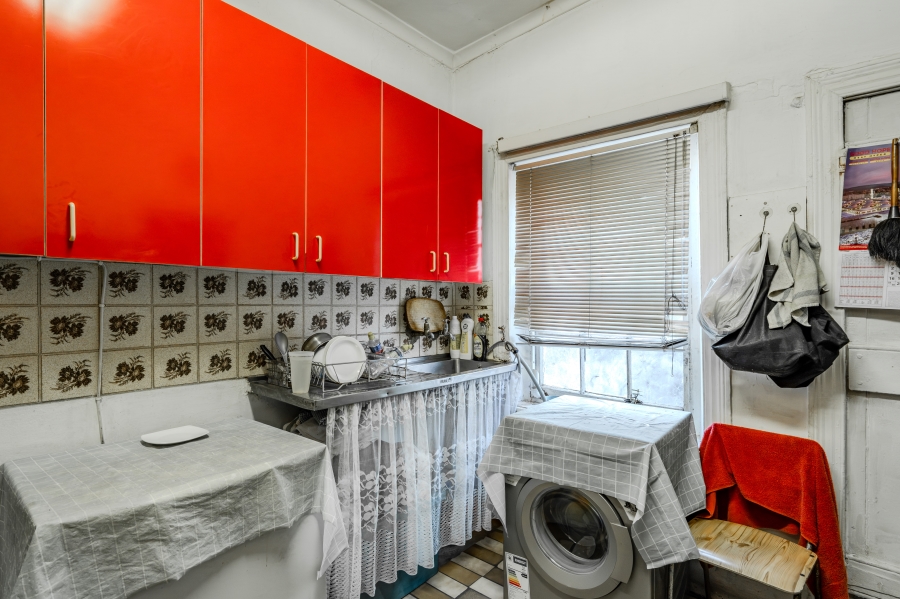 6 Bedroom Property for Sale in Woodstock Western Cape